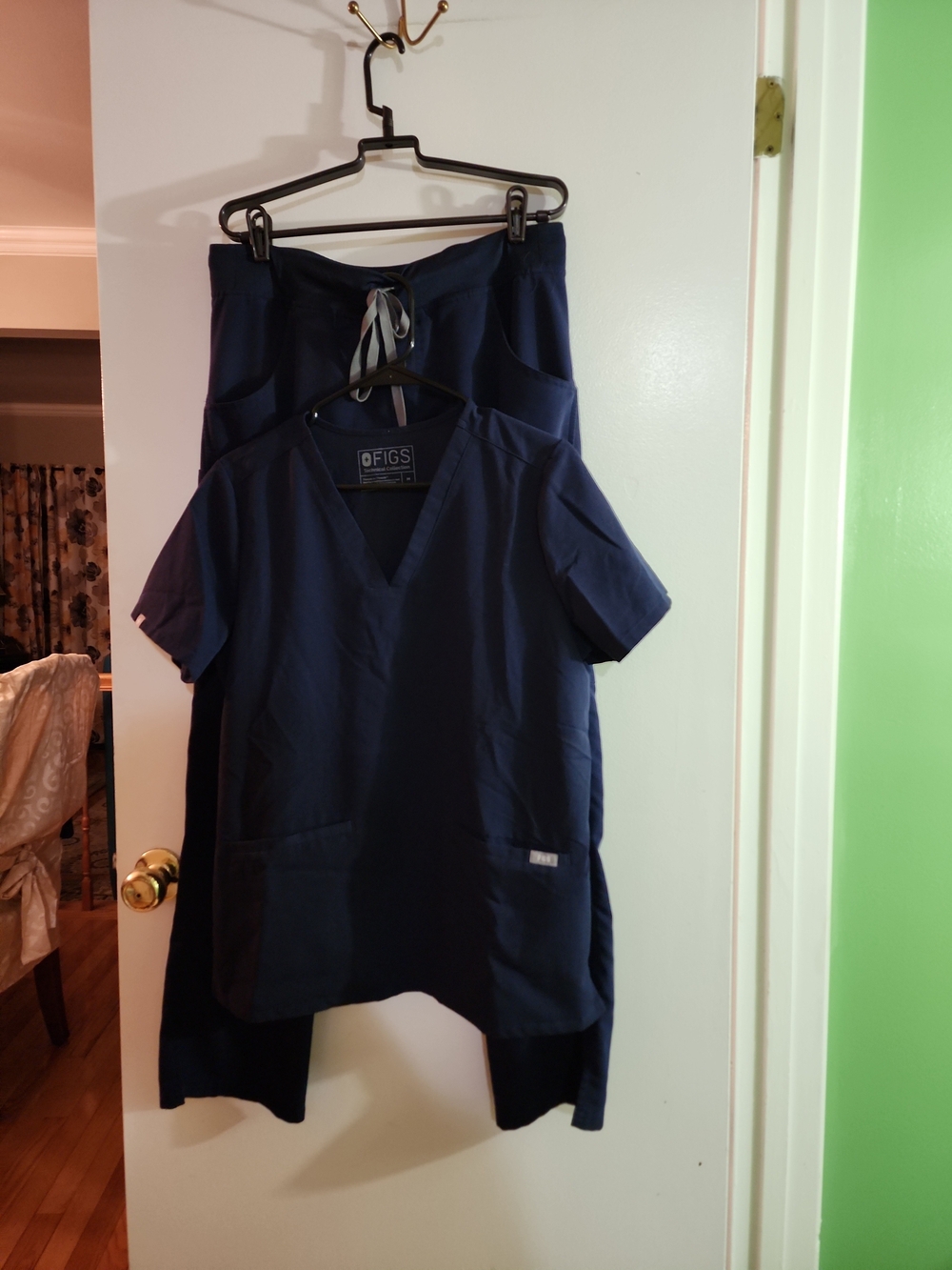 FIGS Women's Navy Scrub Top and Pants Set